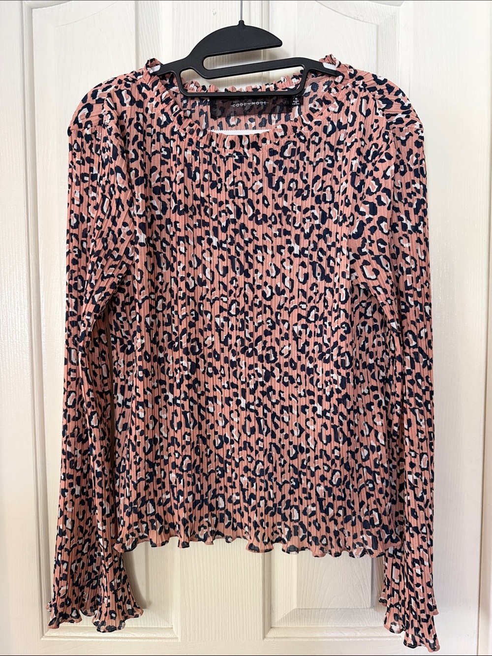 Pleated Long-Sleeve Leopard Print Top - Pink